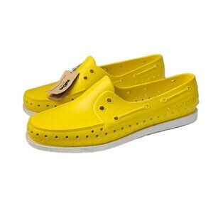 Native  Shoes Howard Sugarlite Deck Shoes Size 9 Mens Crayon Yellow Slip On